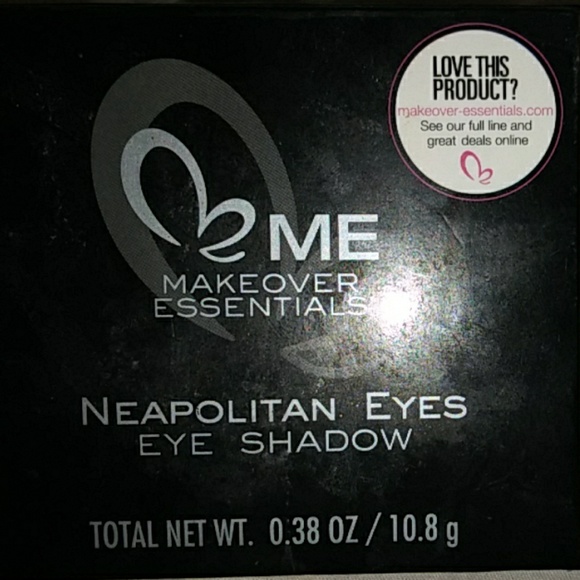 Me makeover essentials eye shadow 🍾 - Picture 2 of 4